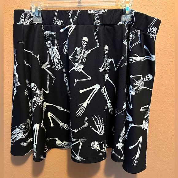 Shein plus skeleton skirt - Picture 1 of 7